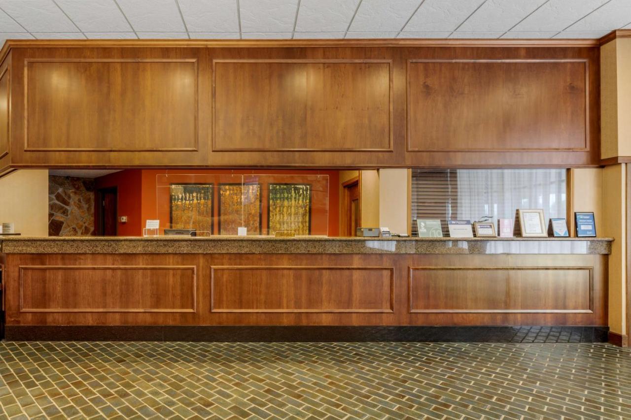Best Western Plus Wooster Hotel & Conference Center Eksteriør bilde